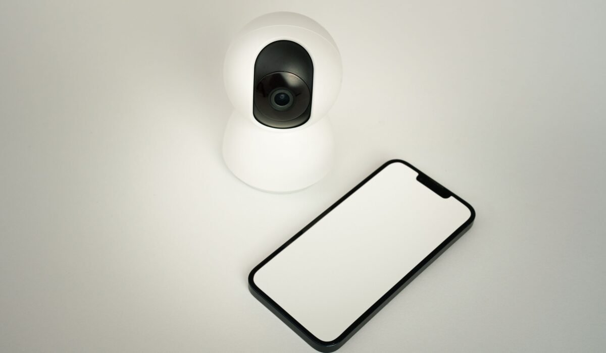AI smart home security — AI Smart Home Security: 5 Powerful Ways It Works — Photo by Jakub Zerdzicki on Pexels