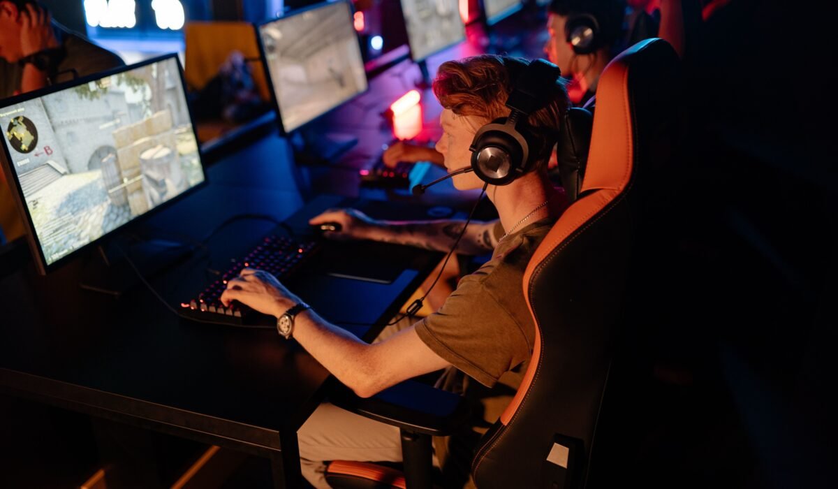 best gaming peripherals for competitive players — Best Gaming Peripherals: 10 Essential Gear for Pros — Photo by Yan Krukau on Pexels