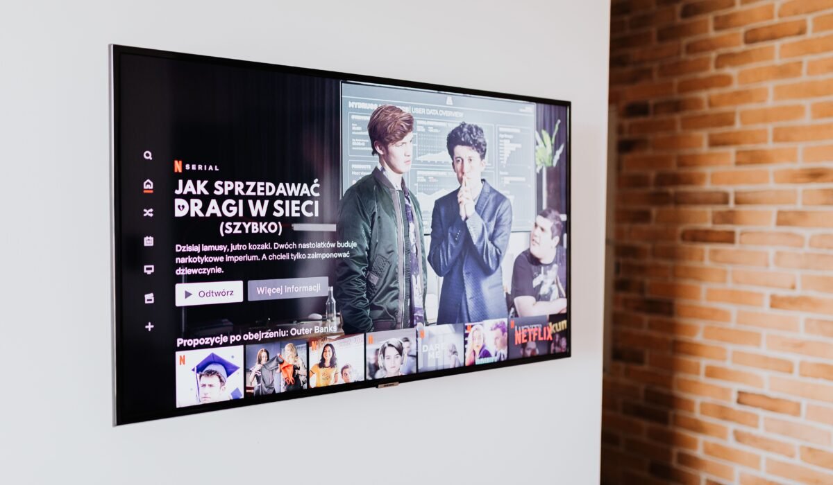 AI enhances smart home entertainment — AI Enhances Smart Home Entertainment: 7 Essential Ways — Photo by www.kaboompics.com on Pexels