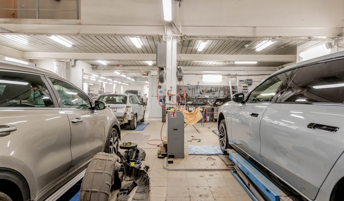AI in car repair — AI in Car Repair: 7 Powerful Ways It's Changing Work — Photo by Renee Razumov on Pexels