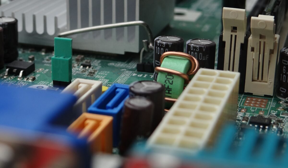 computer motherboard functionality — Computer Motherboard Functionality: 5 Essential Aspects — Photo by Djenz Van Eysendeyk on Pexels