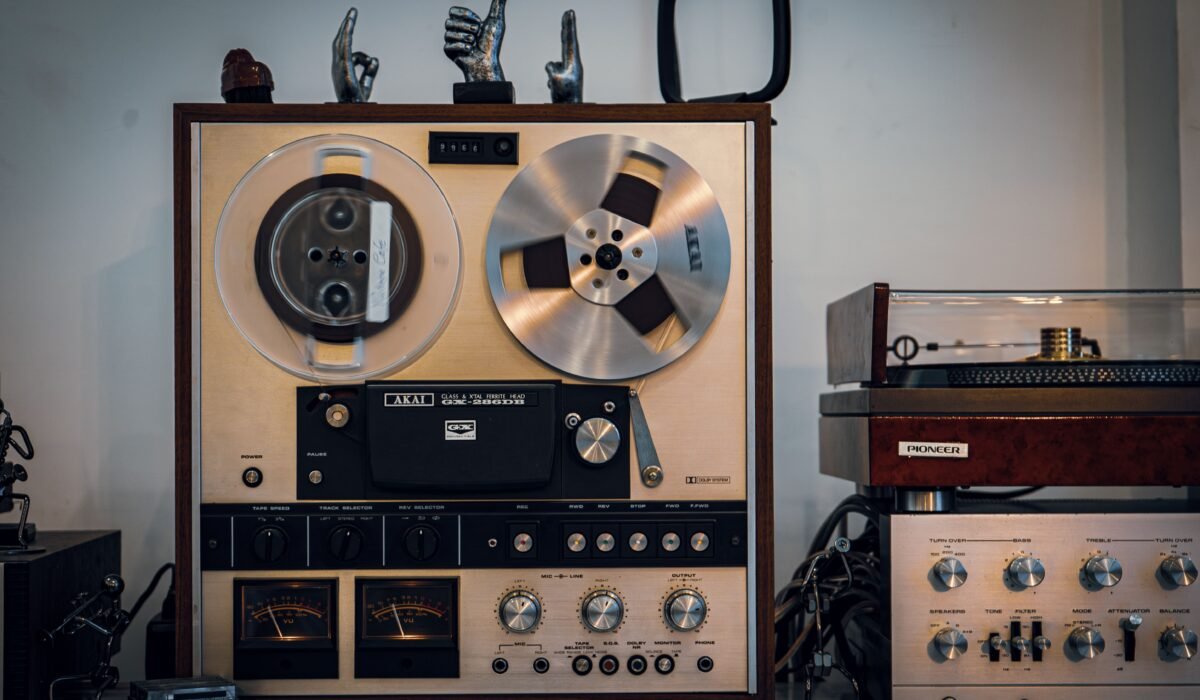 improve home recording vocals — Improve Home Recording Vocals: 7 Proven Tips — Photo by Javier Zari U. on Pexels