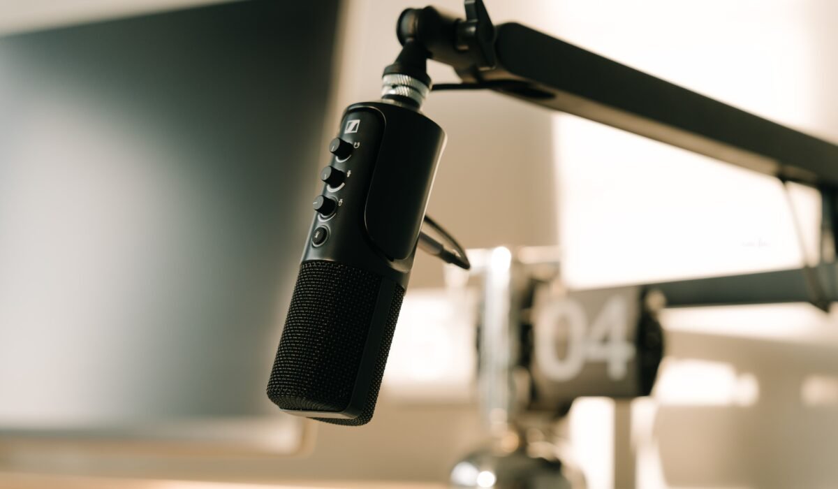 improve live stream audio quality — Improve Live Stream Audio Quality: 5 Proven Tips — Photo by Alpha En on Pexels
