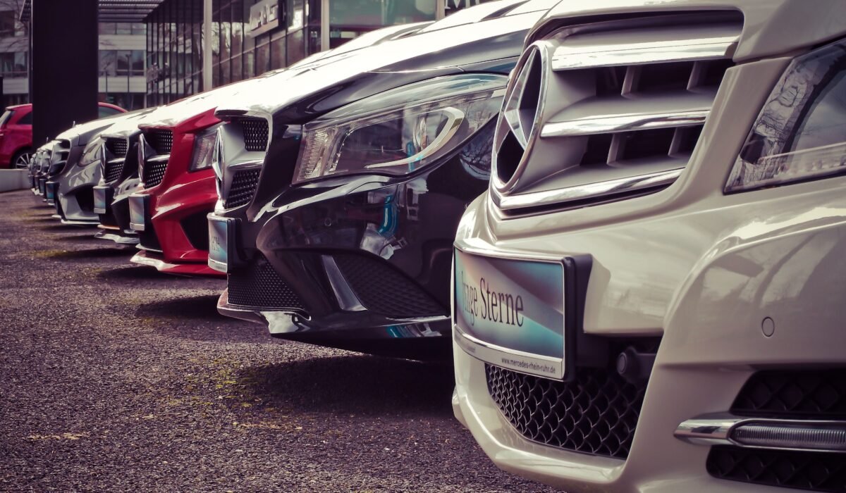 AI changing car dealerships — AI Changing Car Dealerships: 5 Proven Ways — Photo by Pixabay on Pexels